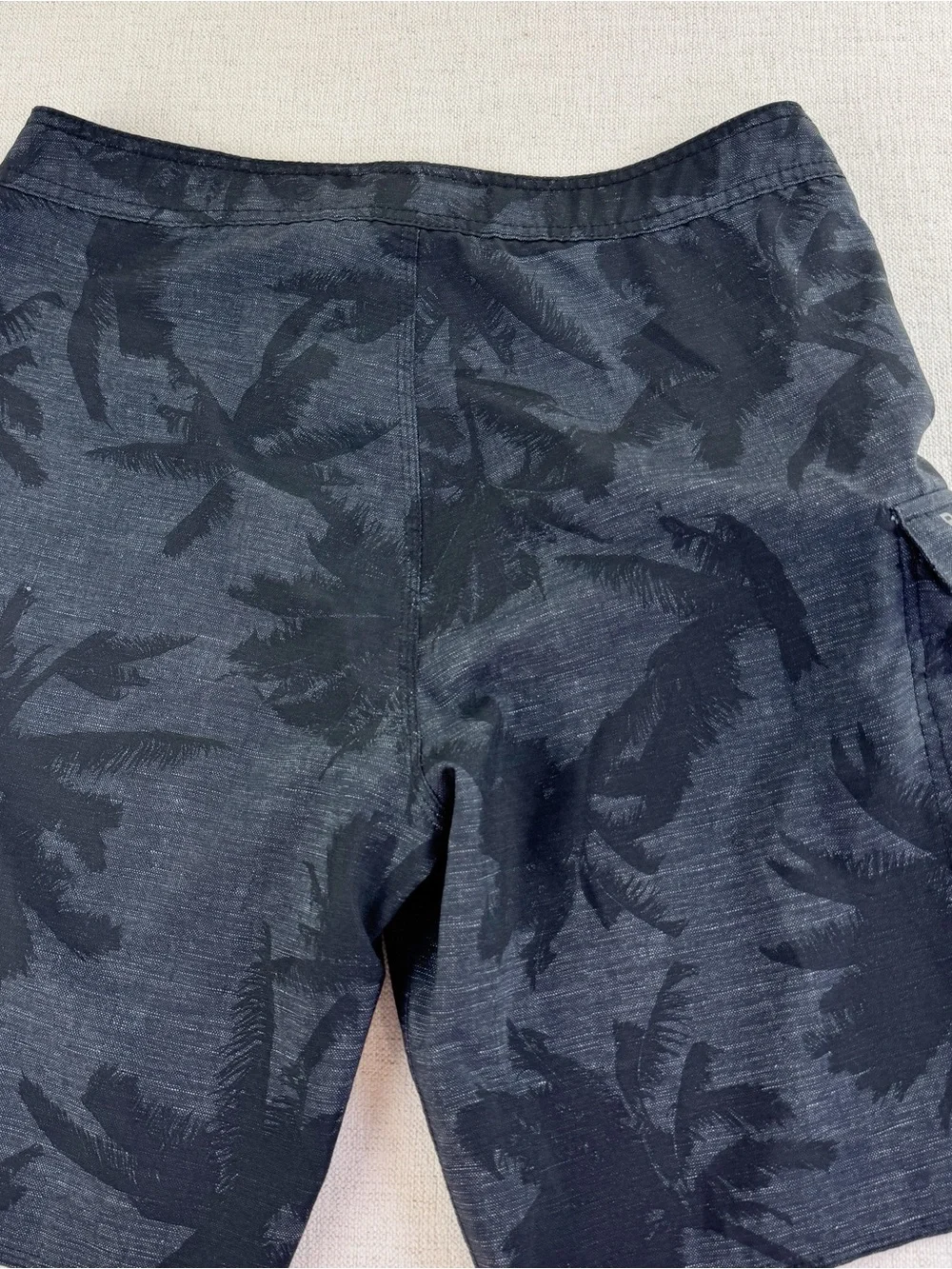 Rip‎ Curl Men's Palm-Print Swim Shorts in grey black size 32 side pocket